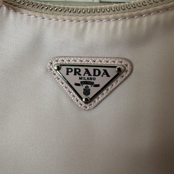 Prada Re-Edition 2005 Re-Nylon bag - Picture 3 of 11